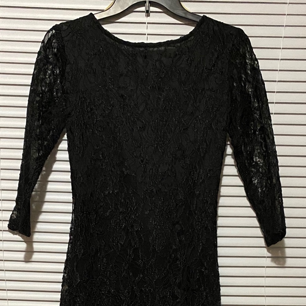 Black floor-length Dress